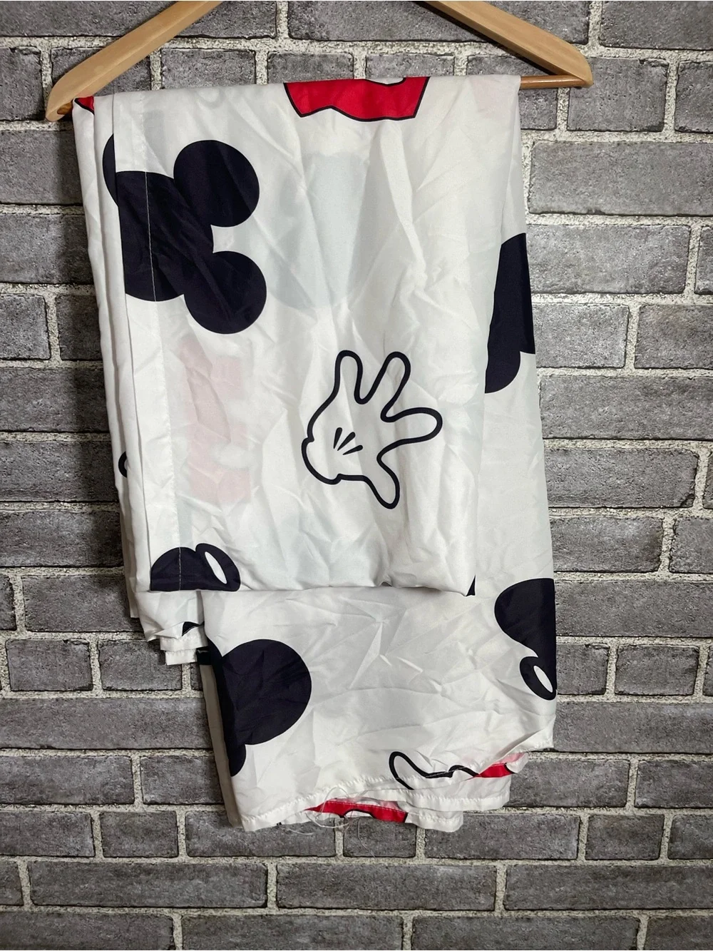 Disney Mickey Mouse Twin Sheet Set – Flat Sheet, Fitted Sheet & 2 Pillowcases